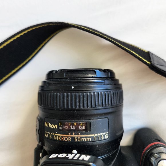 Nikon D5200 DSLR Camera Body and 50mm, 18-55mm and 55-200mm Lenses - Picture 6 of 10